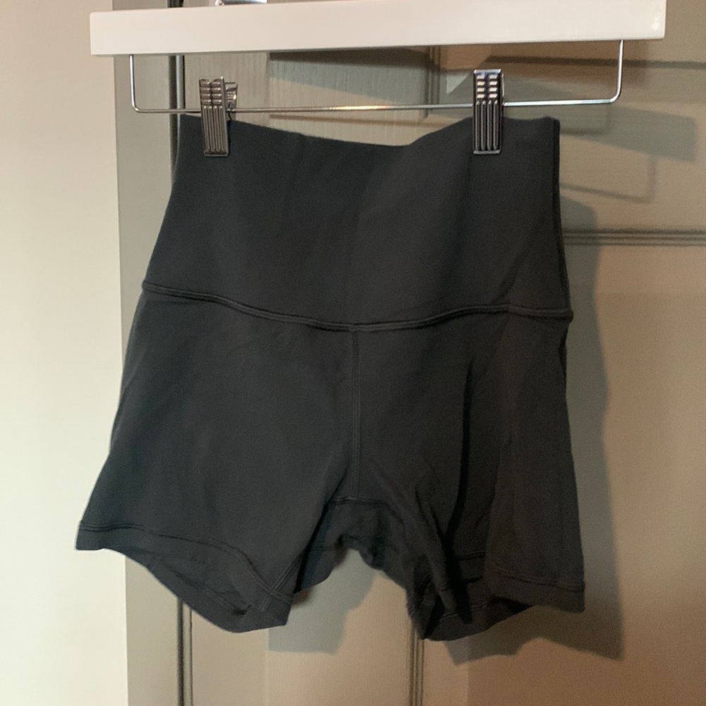 Lululemon high rise Align short 4”